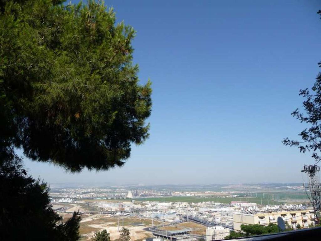 The Artist'S House Overlooking The Bay Of Haifa Exterior photo